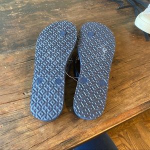 Tory burch flip flops NWOT